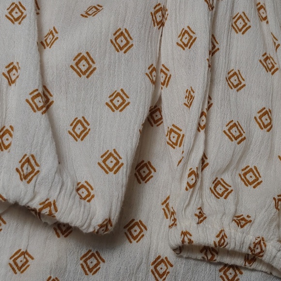 Red Camel blouse - Picture 6 of 7